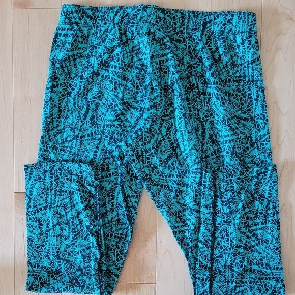 Nike Women's Leggings Size Medium - Picture 3 of 3